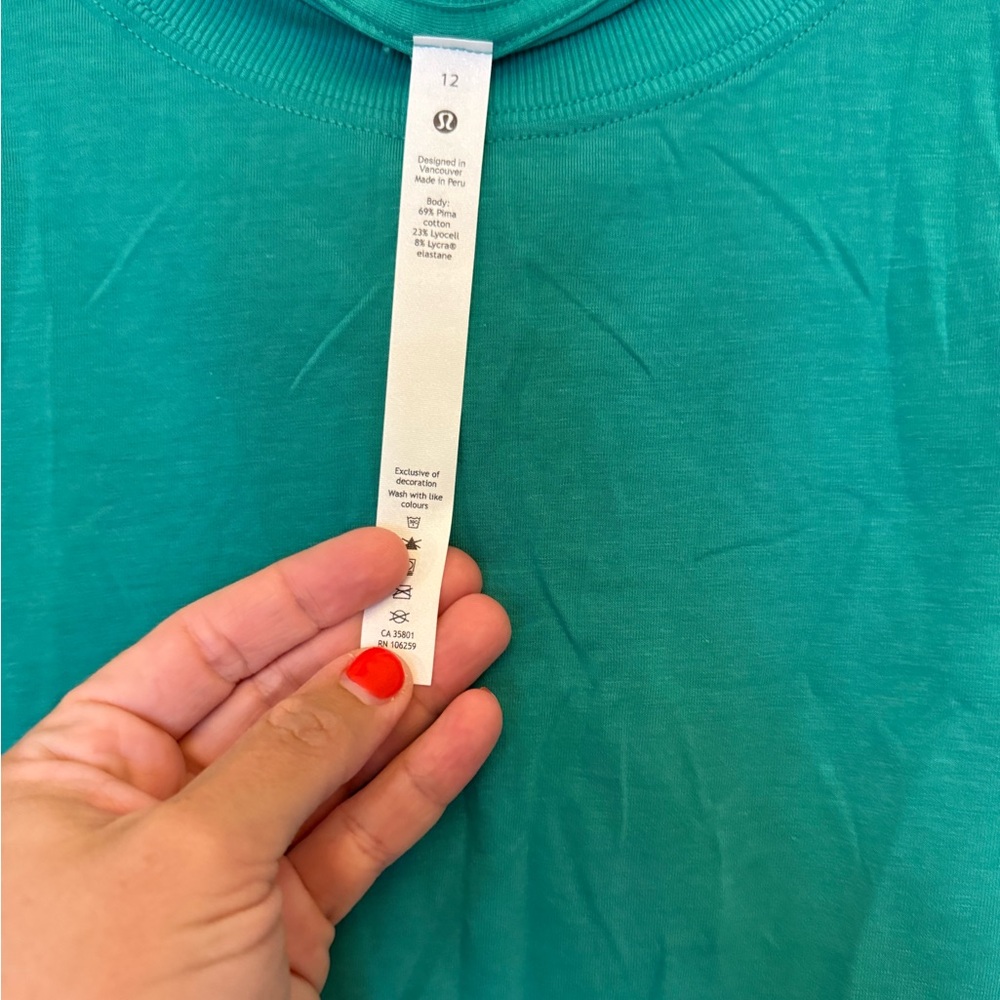 NWT Lululemon All Yours Cropped Tank in Maldives Green - Picture 4 of 5